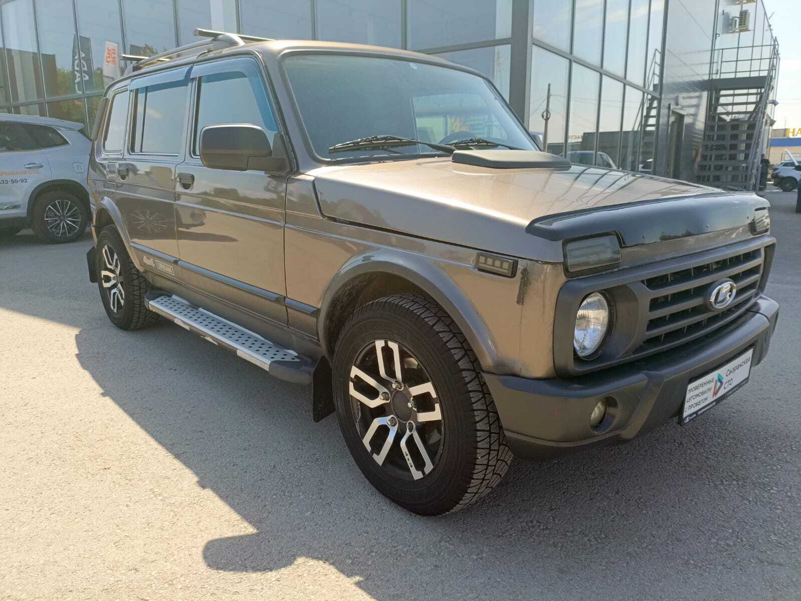 LADA 2131 (4x4)
