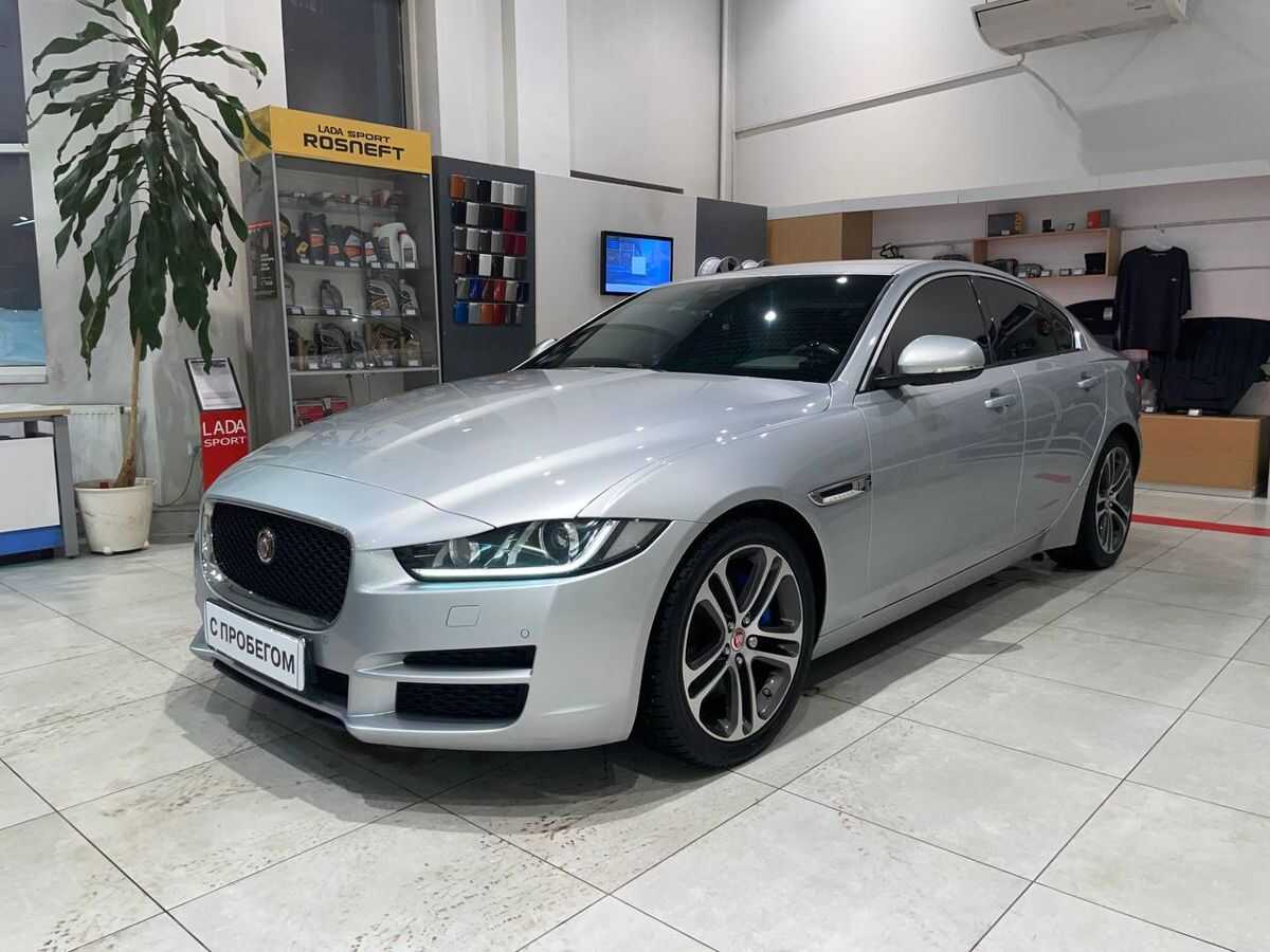 Jaguar XE