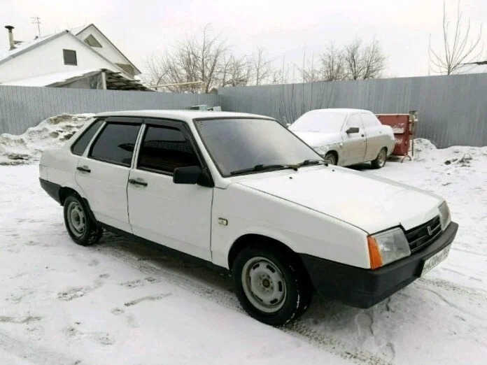 LADA 21099