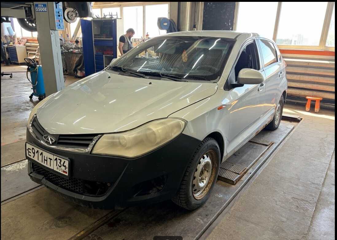 Chery Very (A13)