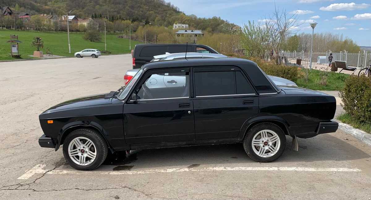 LADA 2105