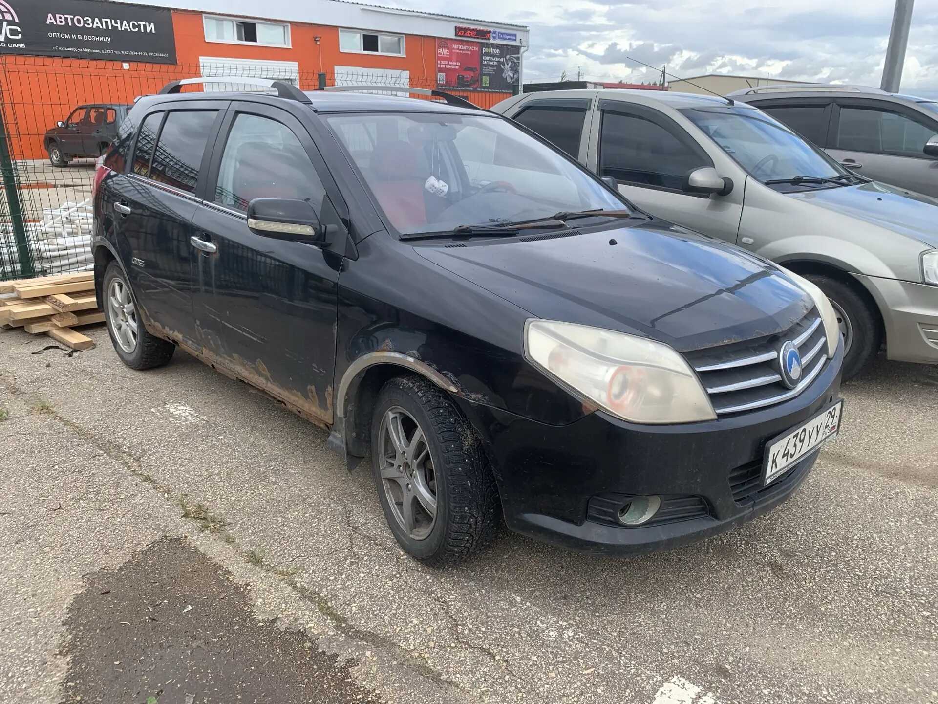 Geely MK Cross