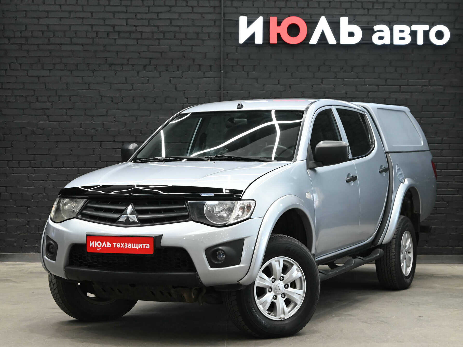 Mitsubishi L200