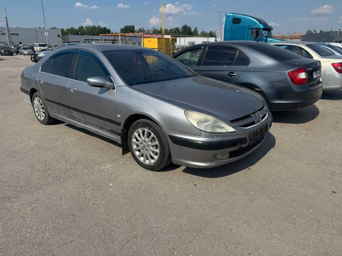 Peugeot 607