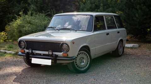 LADA 2103