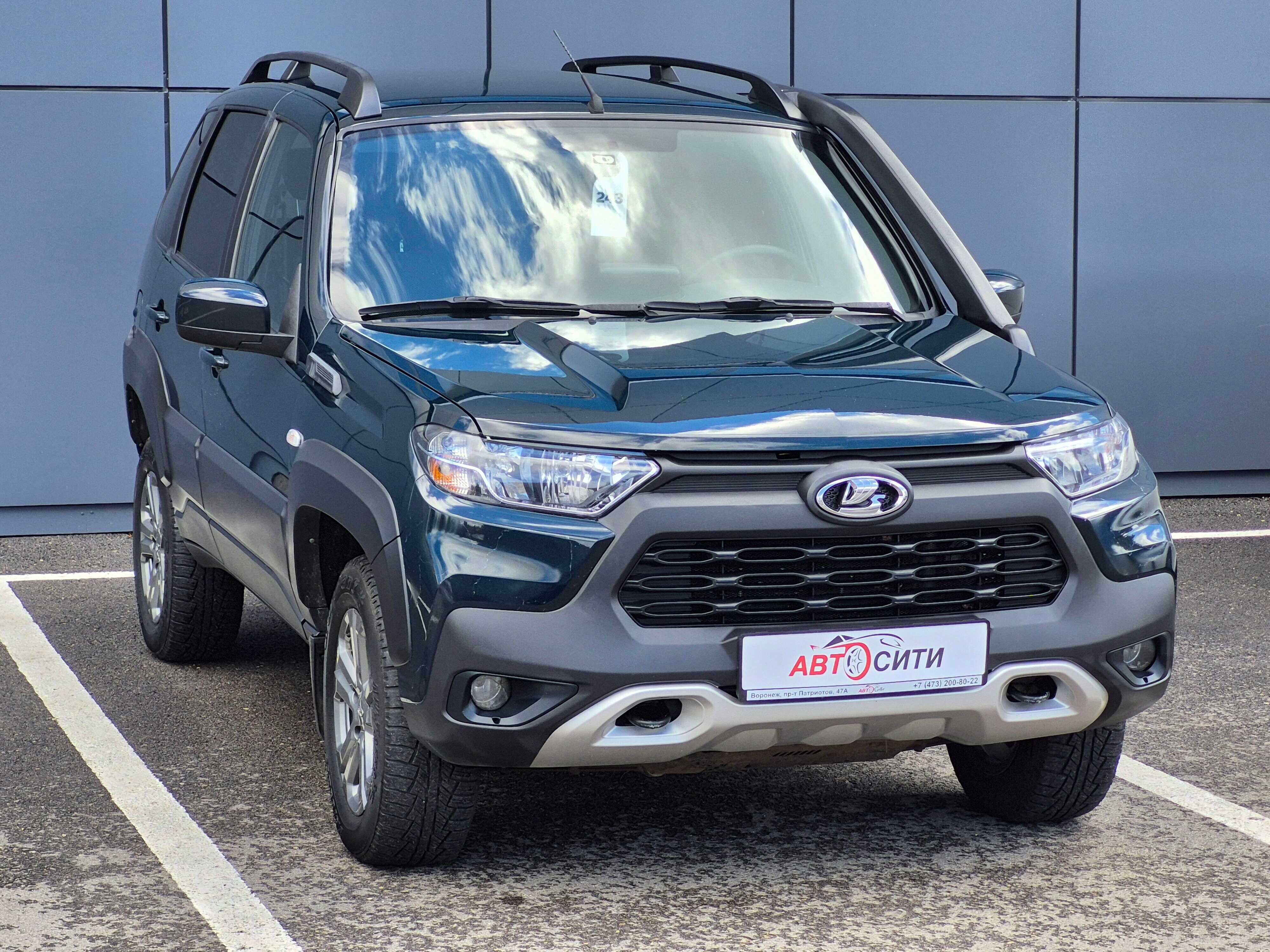 LADA Niva Travel