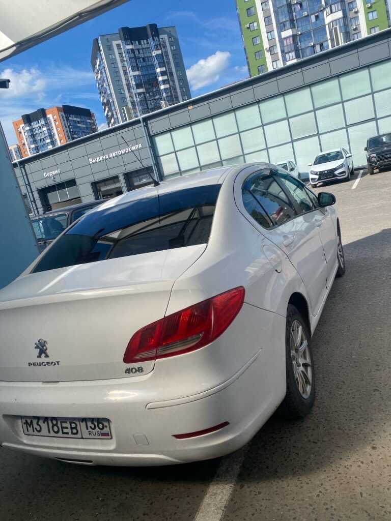 Peugeot 408