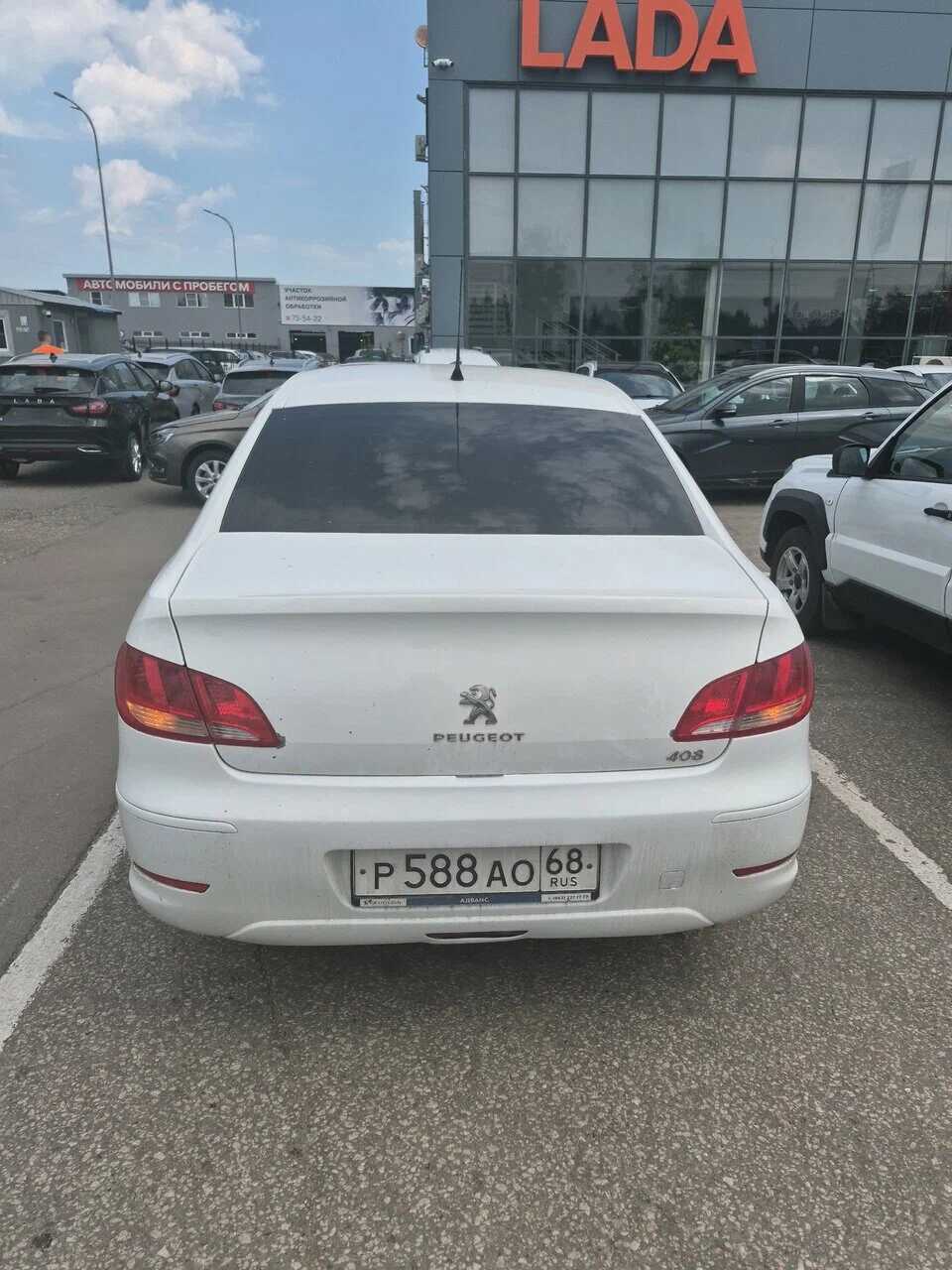 Peugeot 408