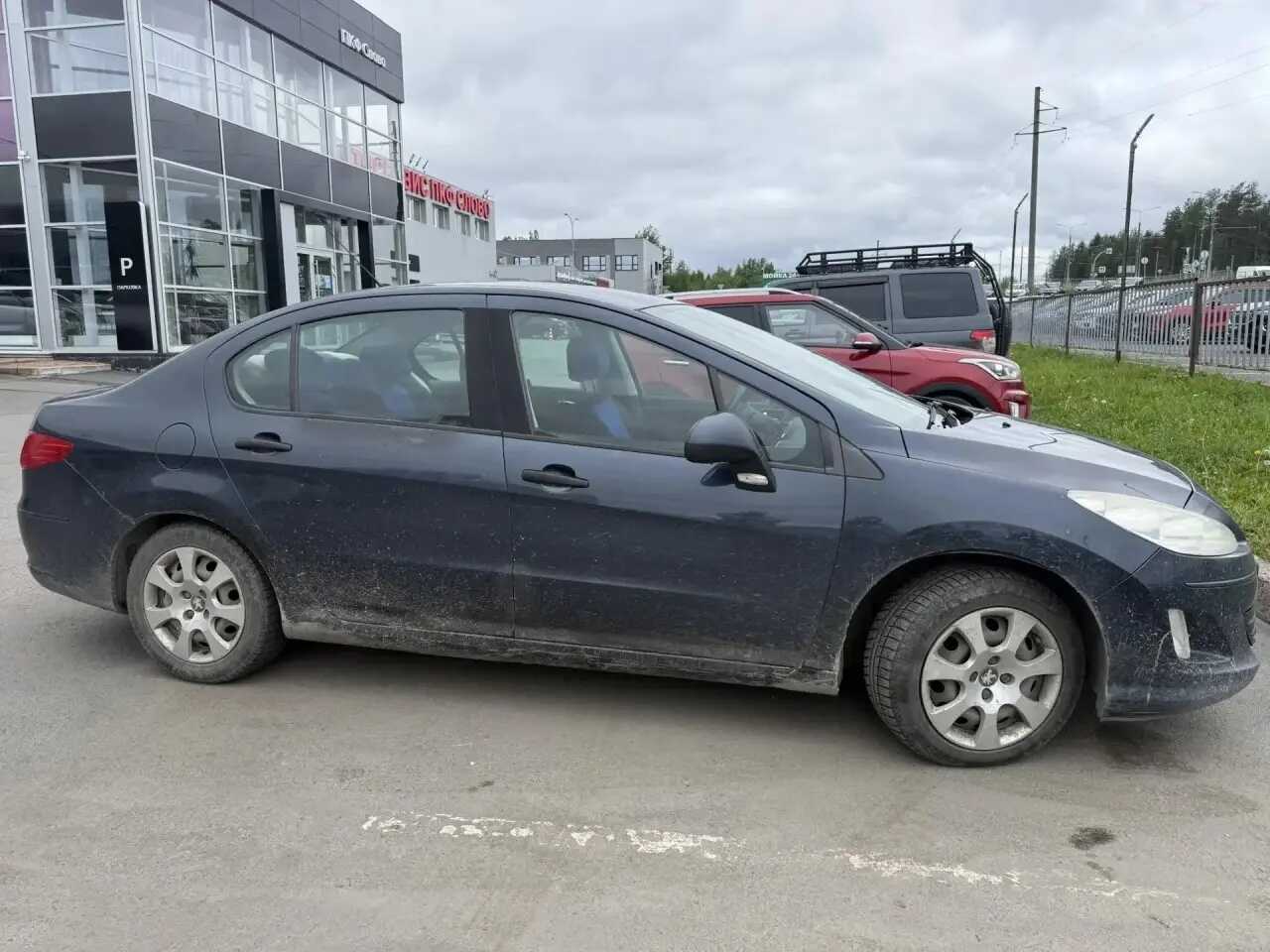 Peugeot 408