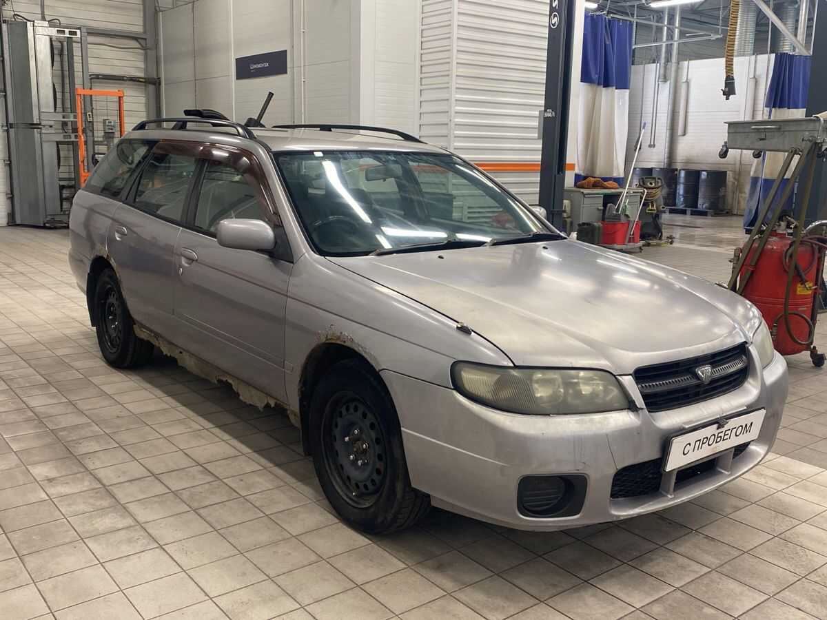 Nissan Avenir