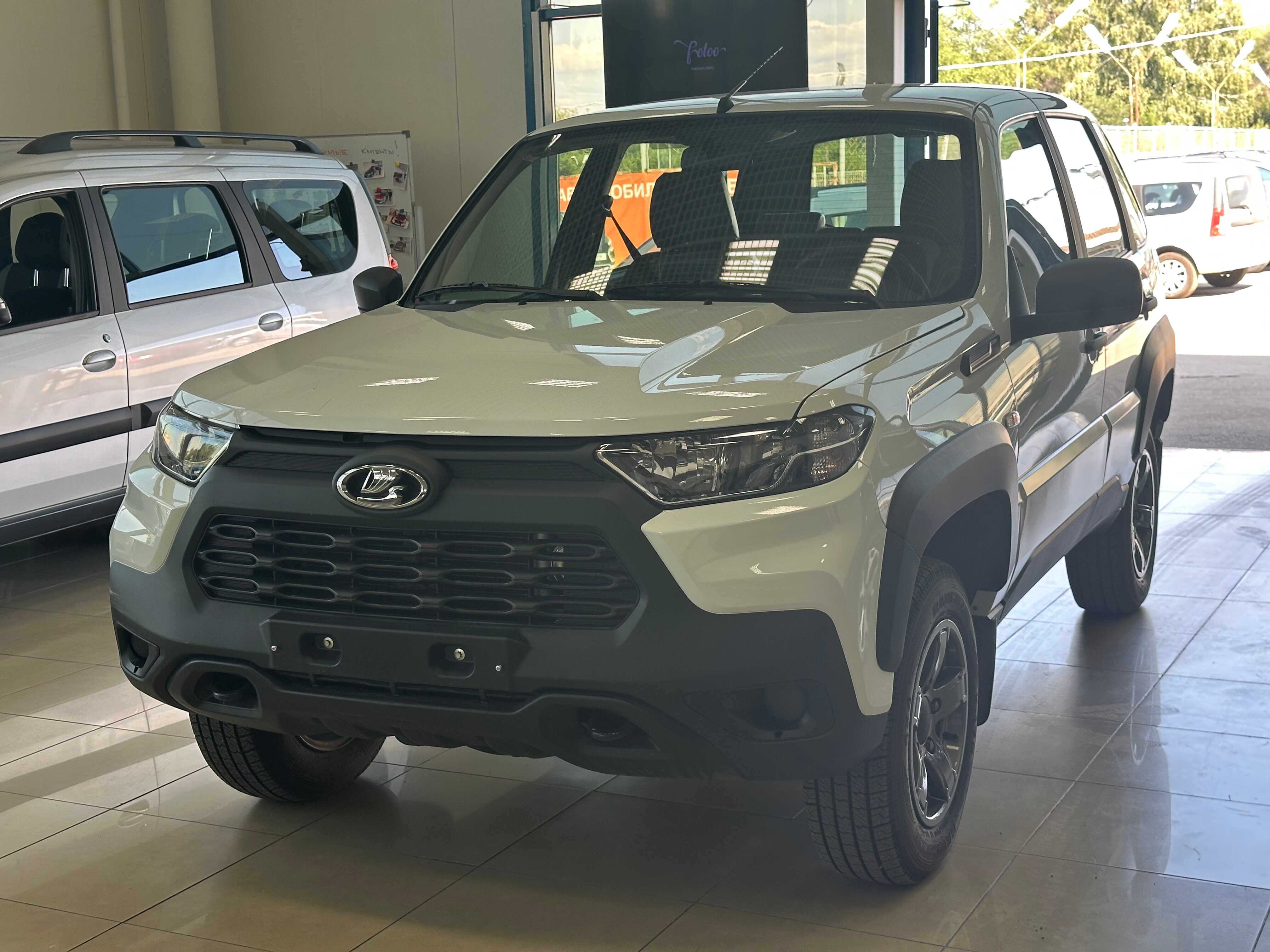 LADA Niva Travel