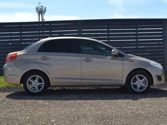 Chery Very (A13)