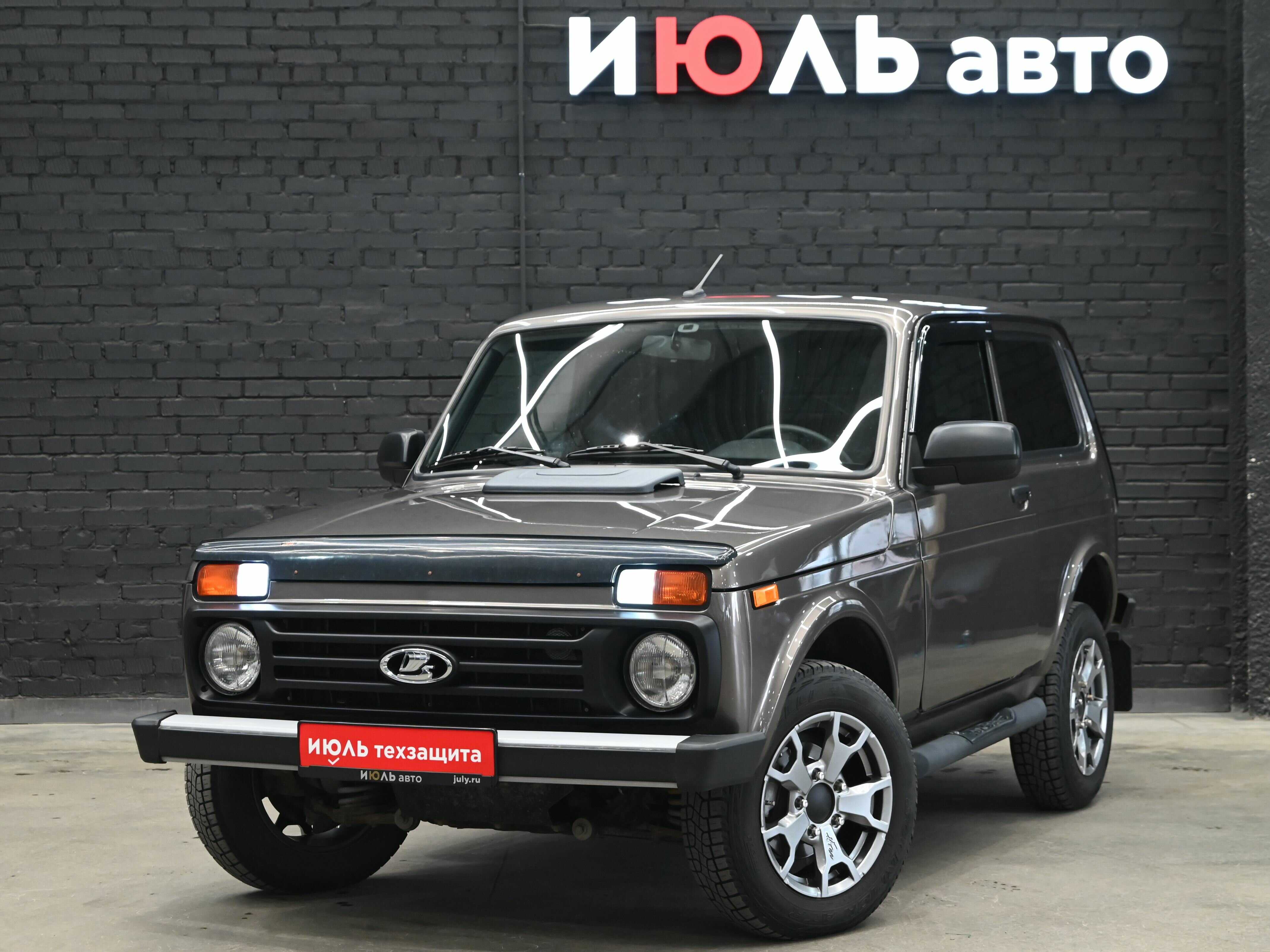 LADA Niva Legend